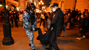 Le front ou la prison: en Russie, des manifestants arr&ecirc;t&eacute;s doivent choisir