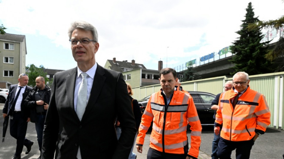 Bonner Rheinbr&uuml;cke bleibt gesperrt - Neubau n&ouml;tig 