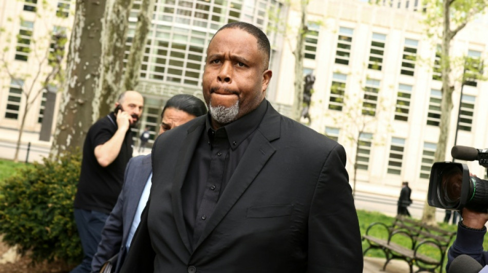 Ex-NBA player Damon Jones pleads guilty in gambling probe