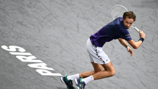 Tennis: Medvedev tombe de haut &agrave; Paris, avant les d&eacute;buts de Nadal 