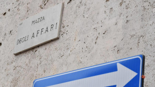 Borsa: Milano chiude invariata (+0,01%)
