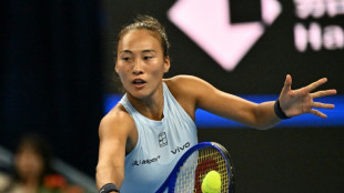 Ainda sem condi&ccedil;&otilde;es f&iacute;sicas, Zheng Qinwen desiste do Aberto da Austr&aacute;lia
