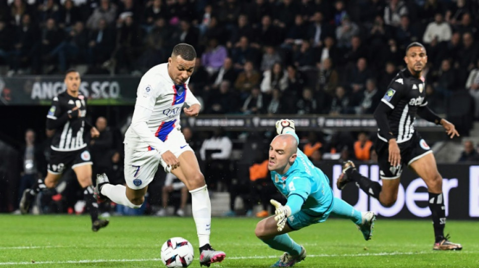 L1: le PSG et Mbapp&eacute; enchainent et foncent vers le titre