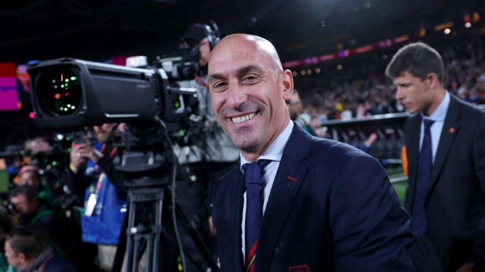 Spaniens Fu&szlig;ball-Verbandschef droht lange Sperre nach Kuss-Attacke auf Spielerin