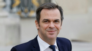Pas de "retraite" pour les "r&eacute;formes", clame V&eacute;ran