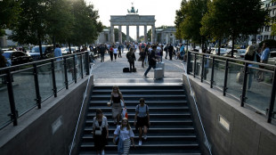 Mehrere hunderte Teilnehmer bei Solidarit&auml;tsdemonstration f&uuml;r Israel in Berlin
