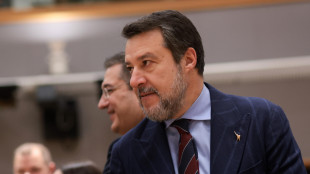 Salvini,basta divieti trasferta ai tifosi, salvo per delinquenti