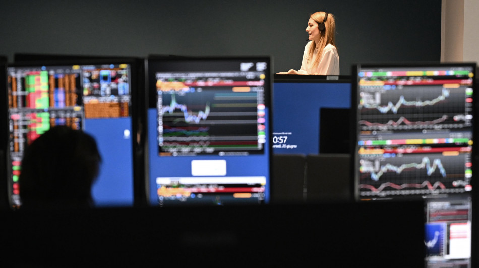 Borsa: Milano positiva, in luce Stm e Prysmian