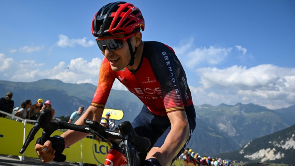 Ineos renueva al prometedor ciclista espa&ntilde;ol Carlos Rodr&iacute;guez