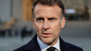 Pas "&eacute;l&eacute;gant", "irr&eacute;aliste", "&ccedil;a parle trop": Macron r&eacute;pond aux critiques de Trump
