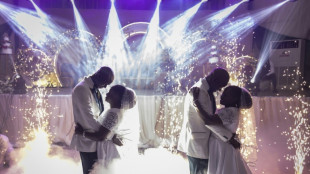 Simetr&iacute;a casi perfecta: dos parejas de gemelos se casan en Nigeria