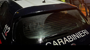 ++ Entra in casa durante festa e spara, una donna uccisa ++